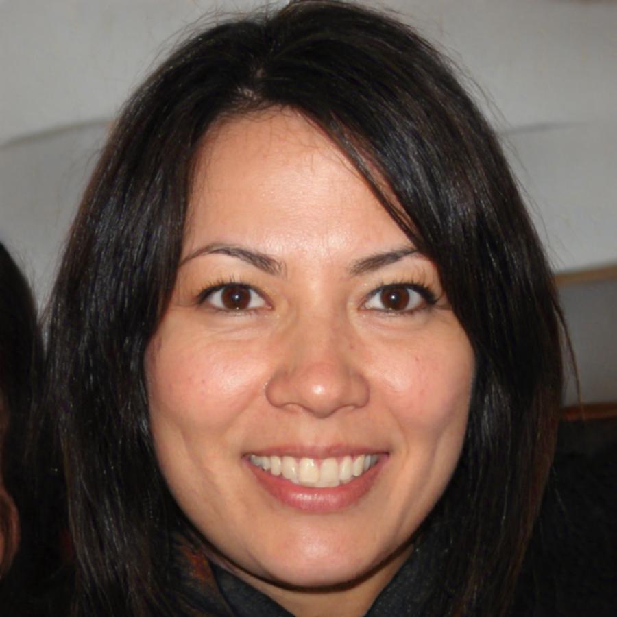 Sari Wulandari, alumni program yang berhasil mengembangkan disiplin trading